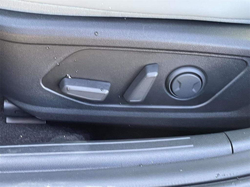 new 2026 Hyundai ELANTRA HEV car, priced at $30,880