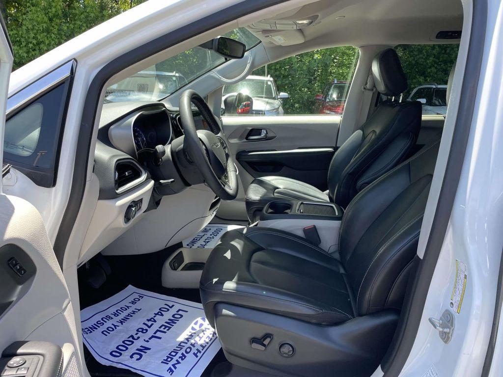 used 2023 Chrysler Pacifica car, priced at $24,887