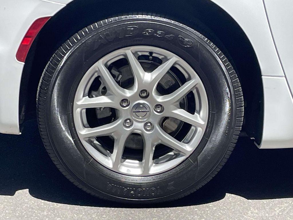used 2023 Chrysler Pacifica car, priced at $24,887