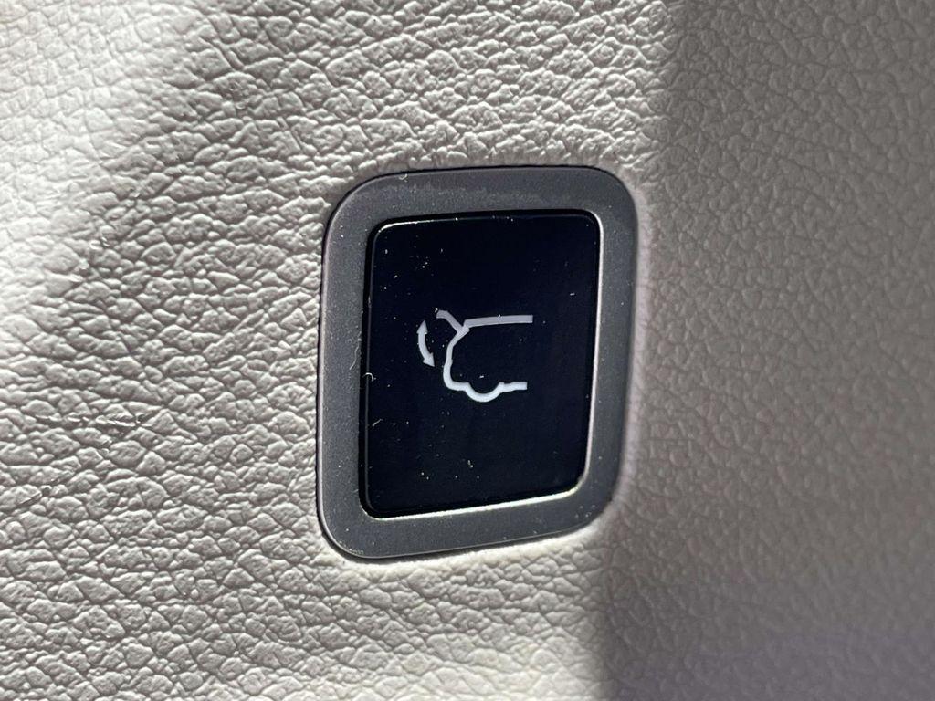 used 2023 Chrysler Pacifica car, priced at $24,887