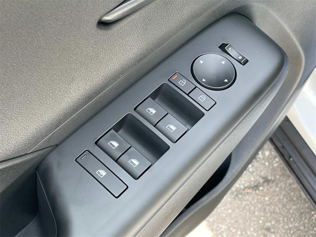 new 2025 Hyundai Kona car, priced at $26,217