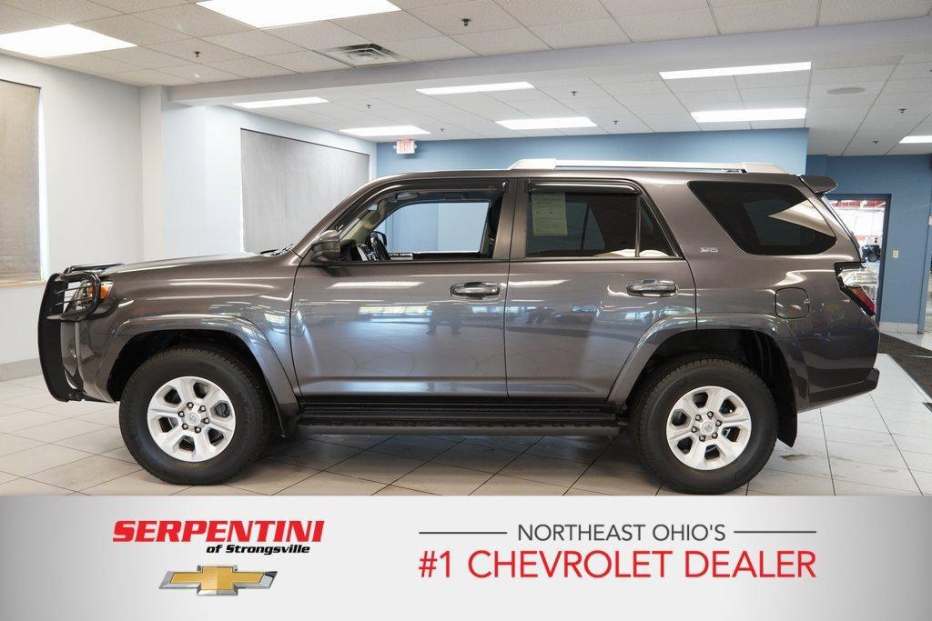 2016 Magnetic Gray Metallic Toyota 4Runner