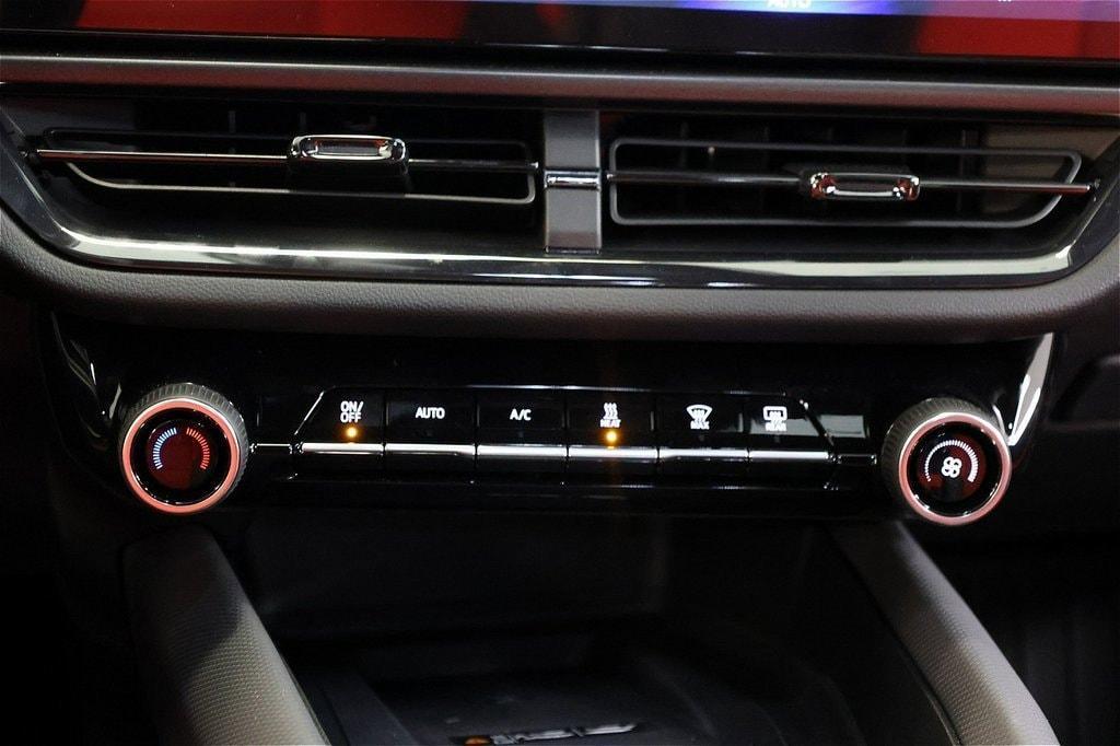 new 2025 Chevrolet Equinox EV car, priced at $39,015