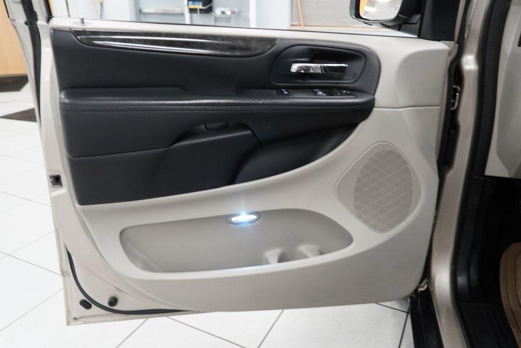 used 2014 Dodge Grand Caravan car, priced at $6,500