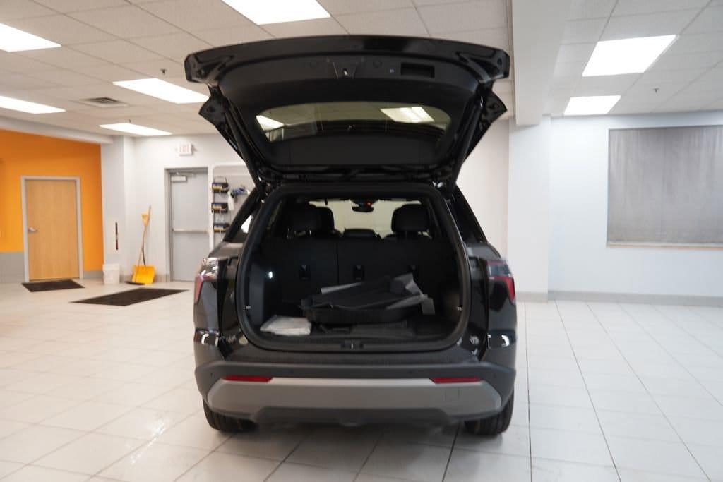 new 2026 Chevrolet Equinox car, priced at $33,192