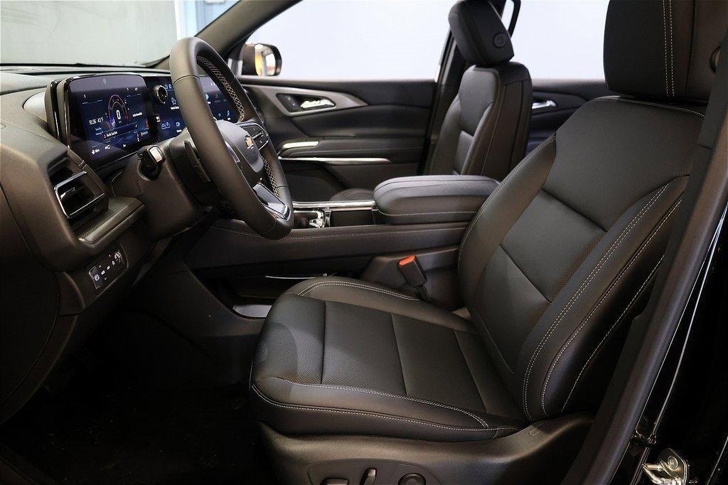 new 2026 Chevrolet Traverse car, priced at $41,131