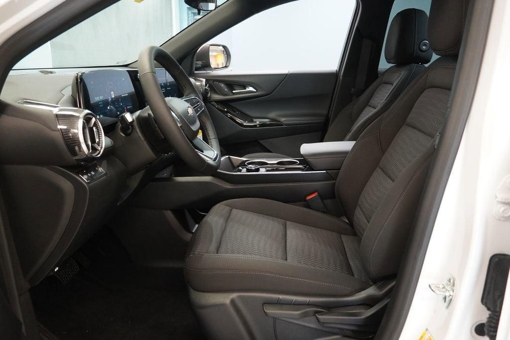 new 2026 Chevrolet Equinox car, priced at $29,596