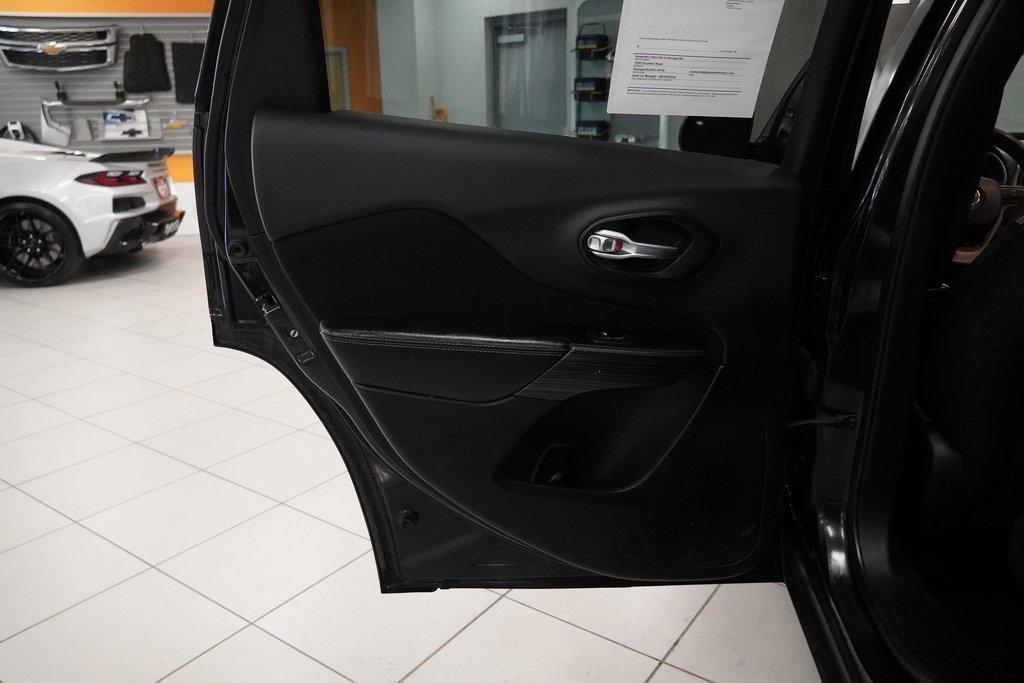 used 2015 Jeep Cherokee car, priced at $6,450