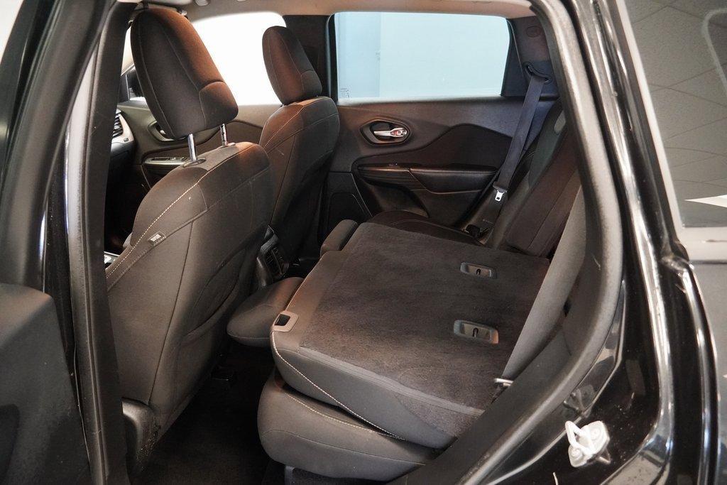 used 2015 Jeep Cherokee car, priced at $6,450