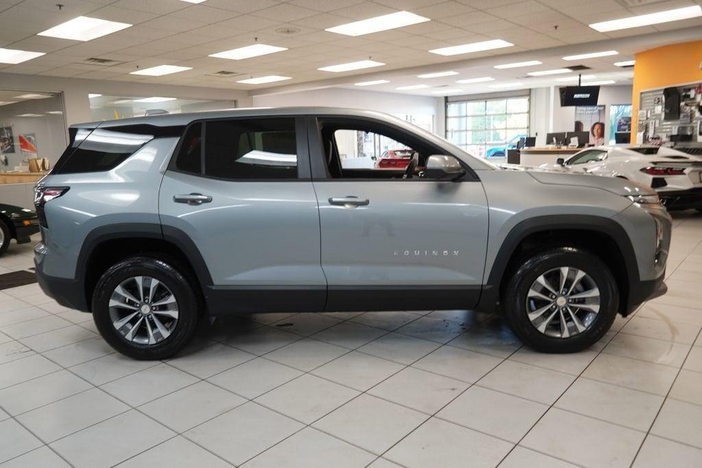 new 2026 Chevrolet Equinox car, priced at $32,307