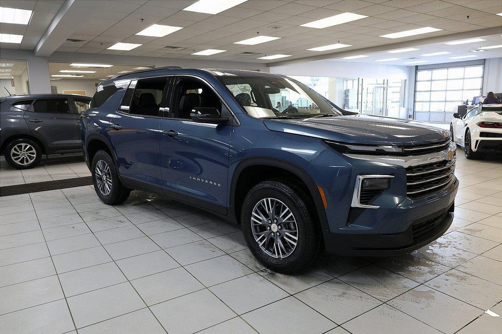 new 2026 Chevrolet Traverse car, priced at $37,038