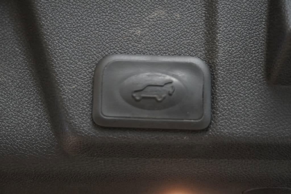 used 2016 Chevrolet Traverse car, priced at $13,795