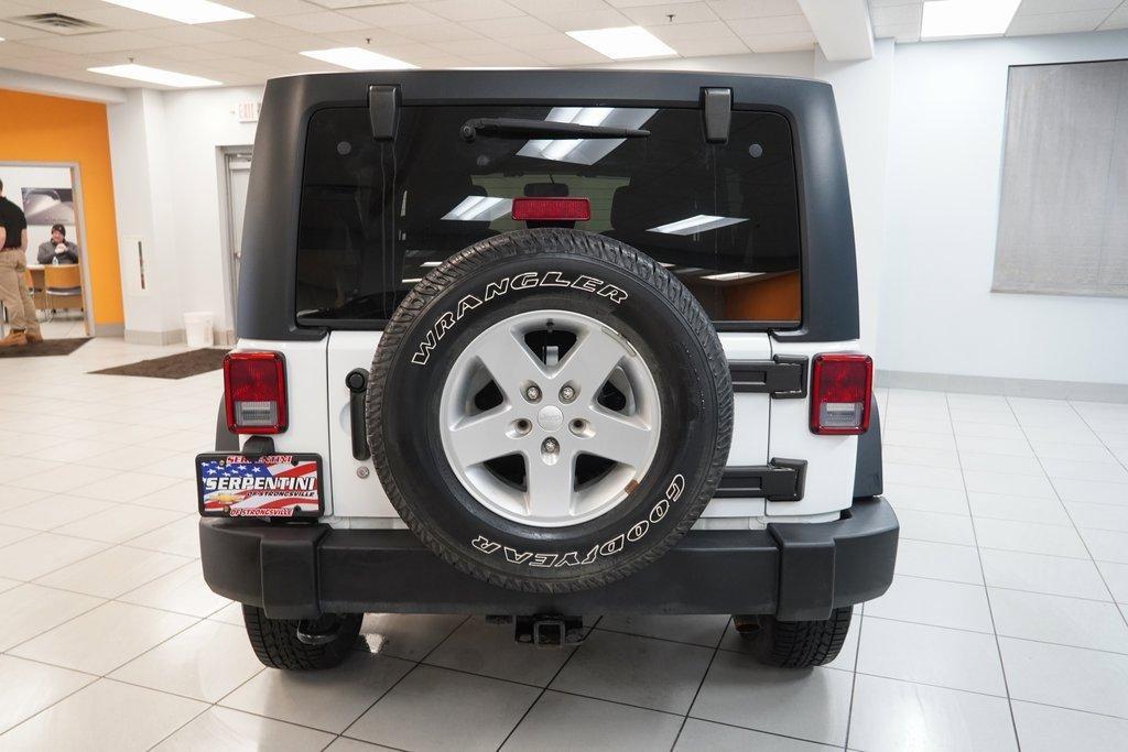 used 2015 Jeep Wrangler Unlimited car, priced at $13,400