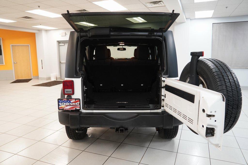 used 2015 Jeep Wrangler Unlimited car, priced at $13,400