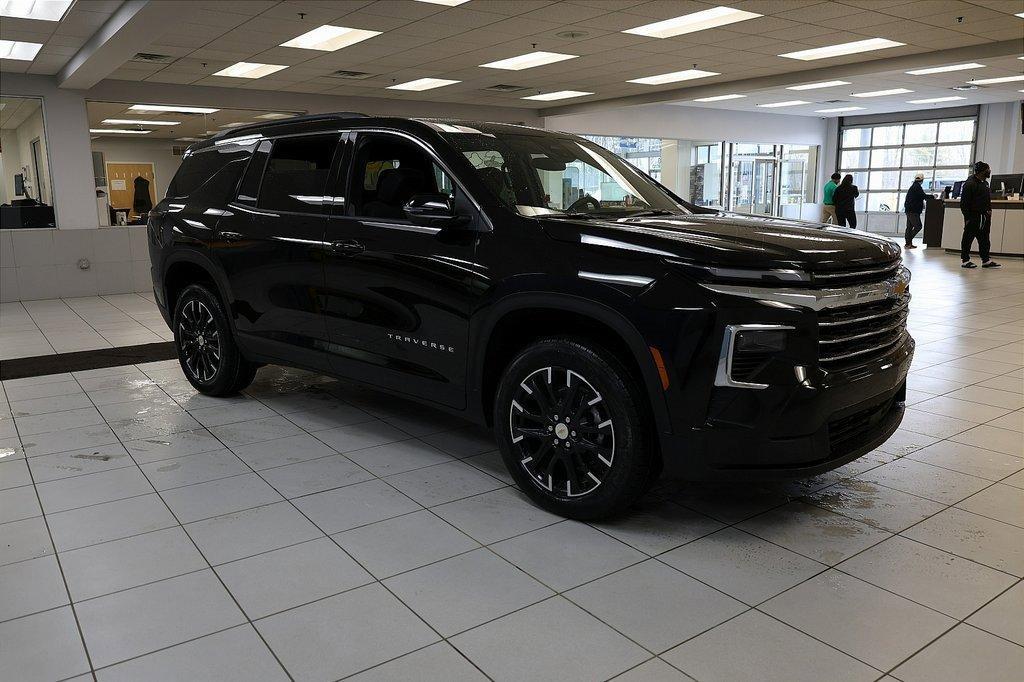 new 2026 Chevrolet Traverse car, priced at $40,218