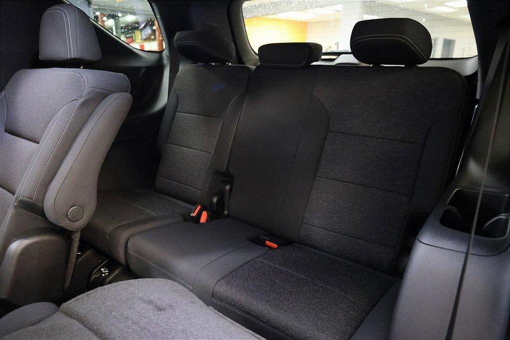 new 2026 Chevrolet Traverse car, priced at $40,218