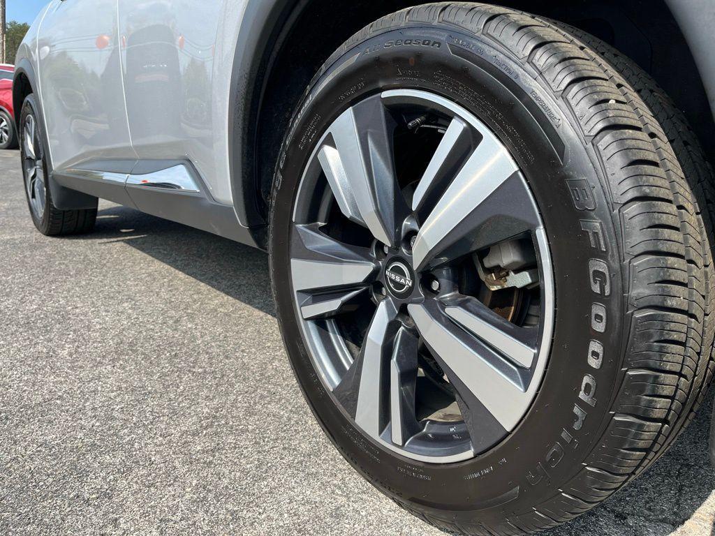 used 2022 Nissan Rogue car, priced at $18,999