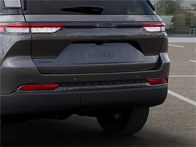 new 2025 Jeep Grand Cherokee car, priced at $47,330
