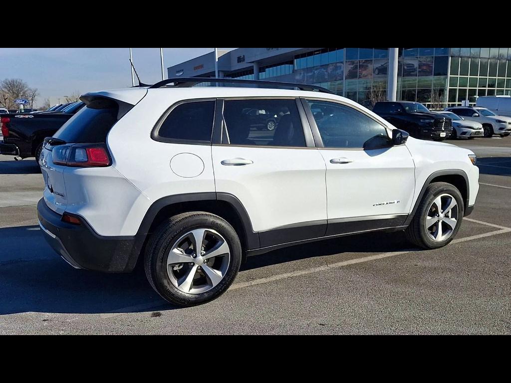 used 2022 Jeep Cherokee car, priced at $22,915