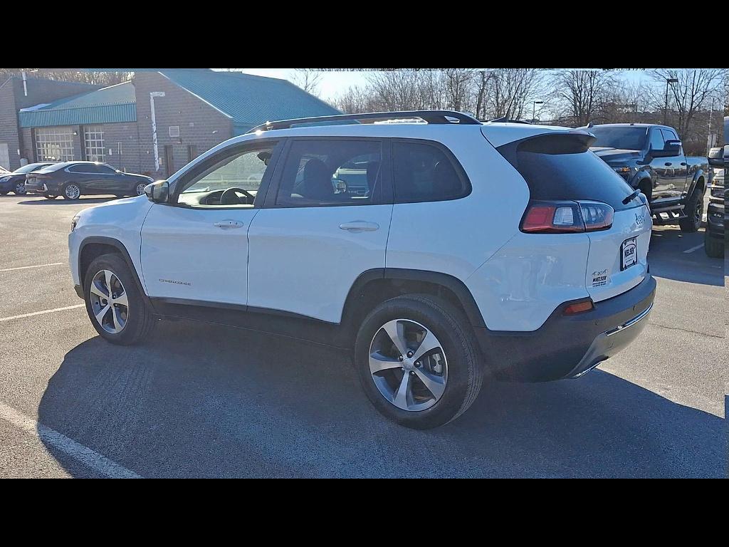 used 2022 Jeep Cherokee car, priced at $22,915