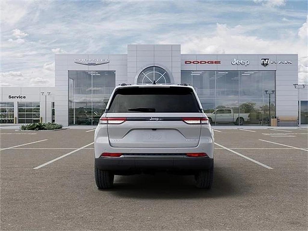 new 2026 Jeep Grand Cherokee car, priced at $49,985