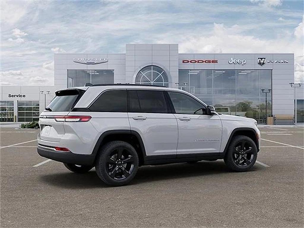 new 2026 Jeep Grand Cherokee car, priced at $49,985