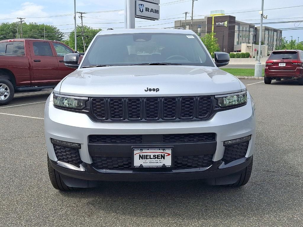 used 2025 Jeep Grand Cherokee L car, priced at $38,548