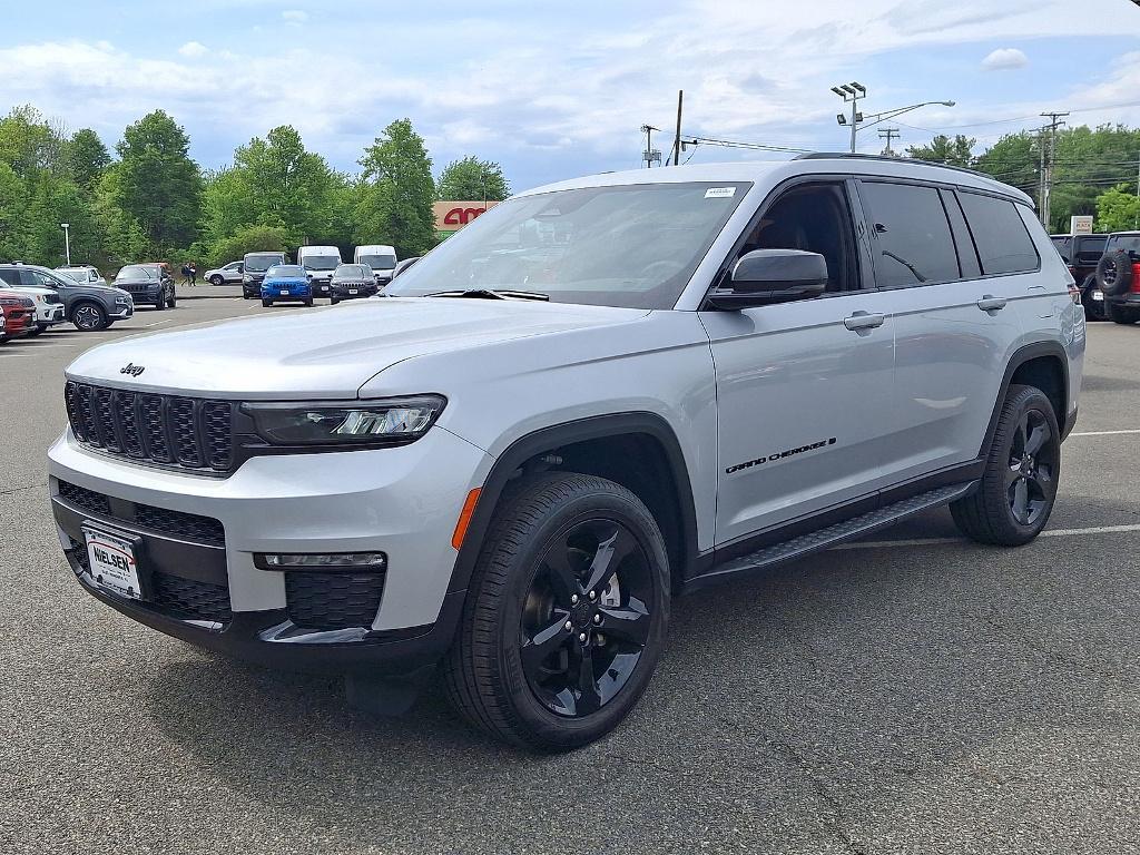 used 2025 Jeep Grand Cherokee L car, priced at $38,548