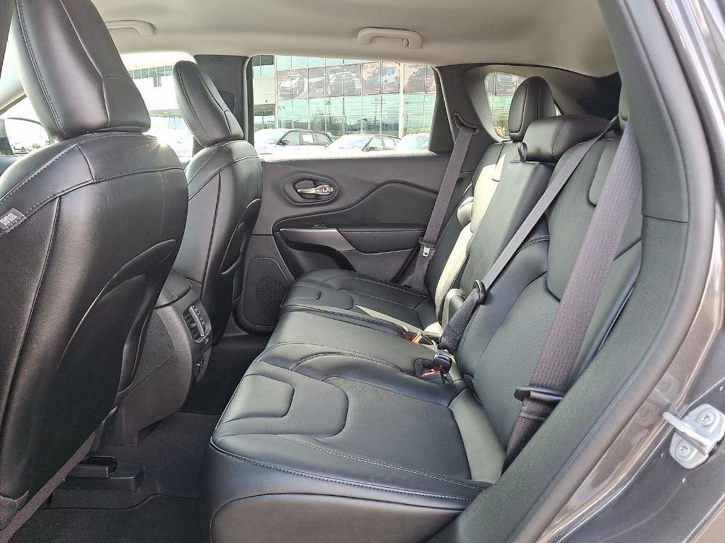 used 2022 Jeep Cherokee car, priced at $25,995