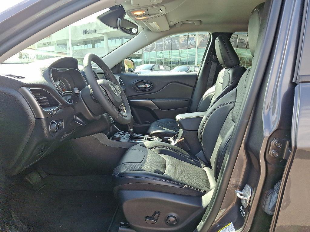 used 2022 Jeep Cherokee car, priced at $25,995