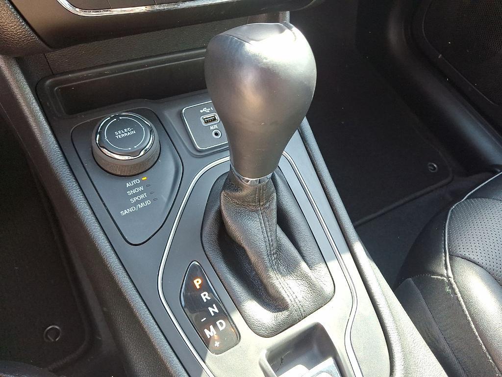 used 2022 Jeep Cherokee car, priced at $25,995