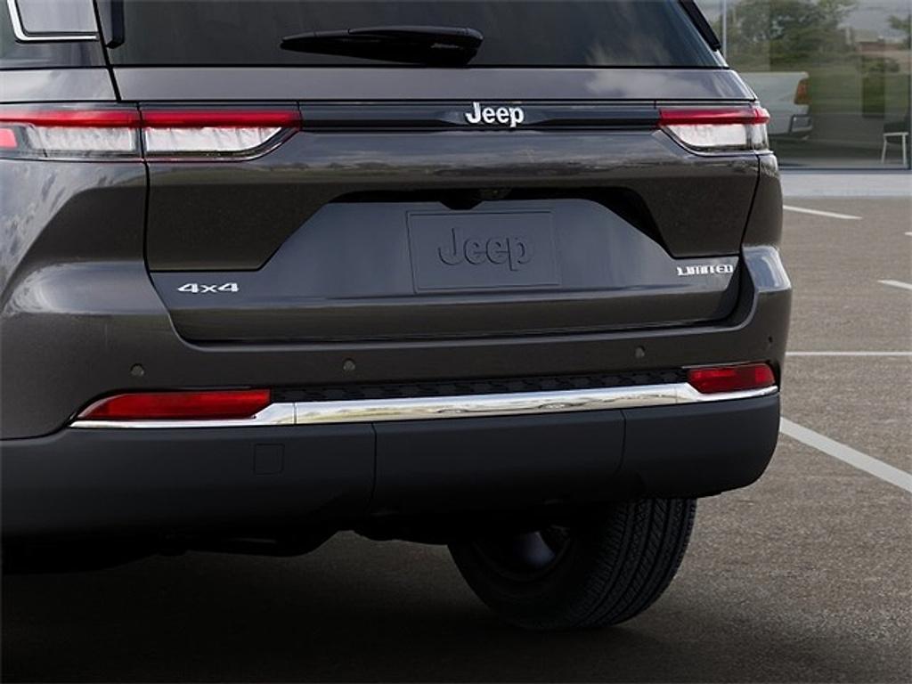 new 2026 Jeep Grand Cherokee car, priced at $49,580