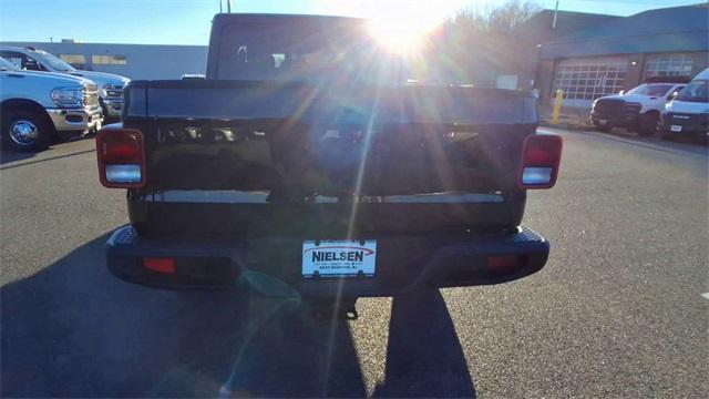 used 2021 Jeep Gladiator car, priced at $25,451