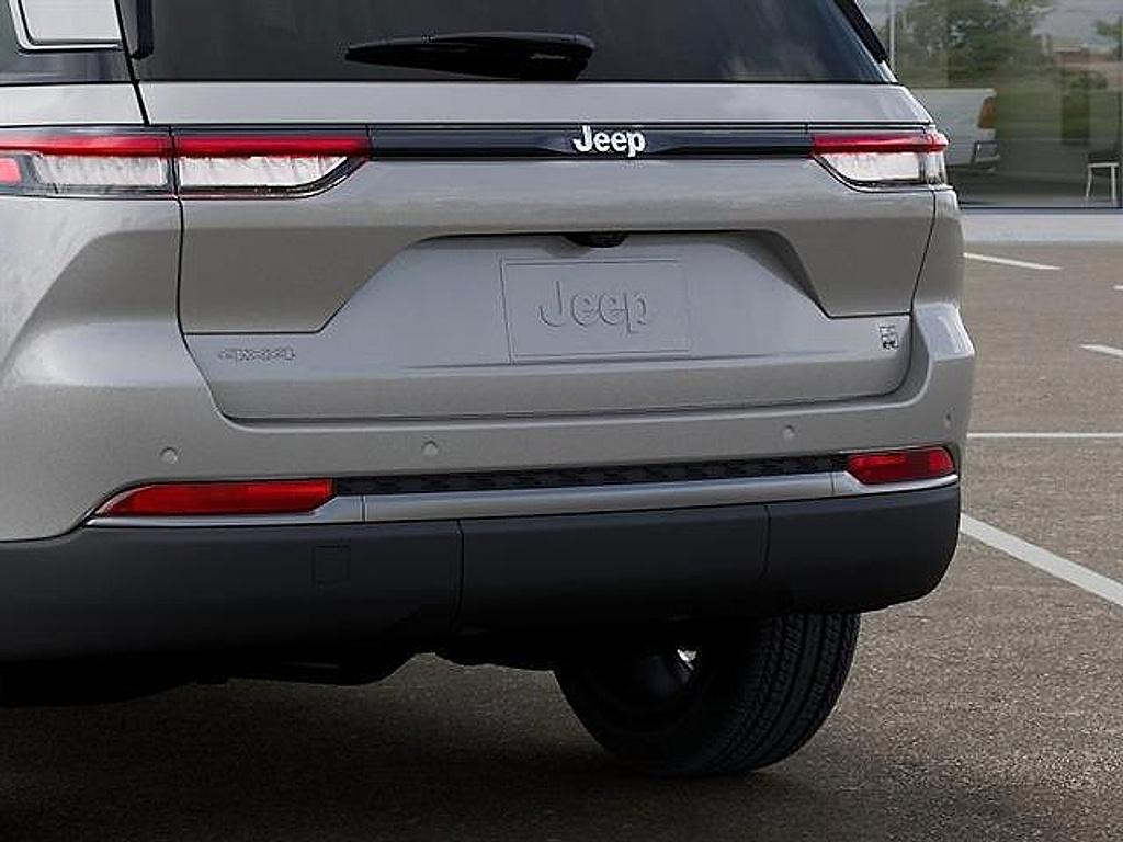 new 2026 Jeep Grand Cherokee car, priced at $53,728