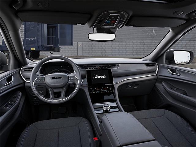 new 2025 Jeep Grand Cherokee car, priced at $44,170