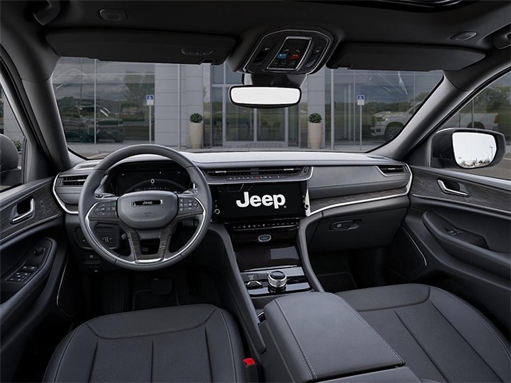 new 2026 Jeep Grand Cherokee car, priced at $53,580