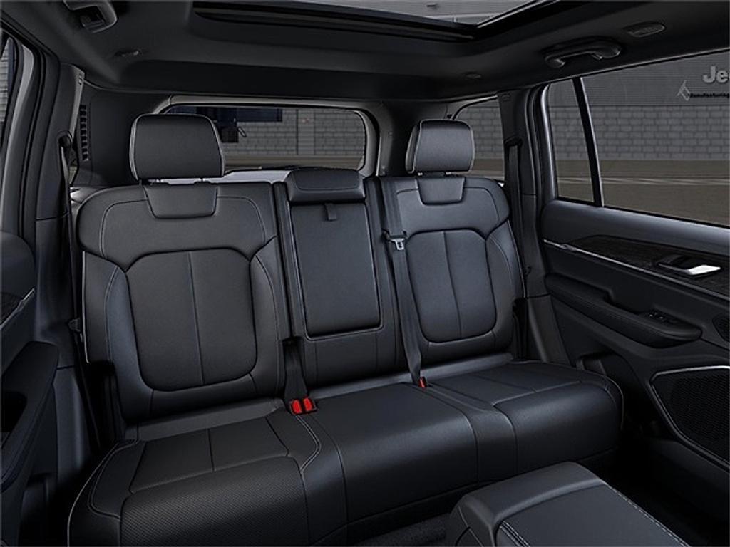 new 2026 Jeep Grand Cherokee car, priced at $53,580