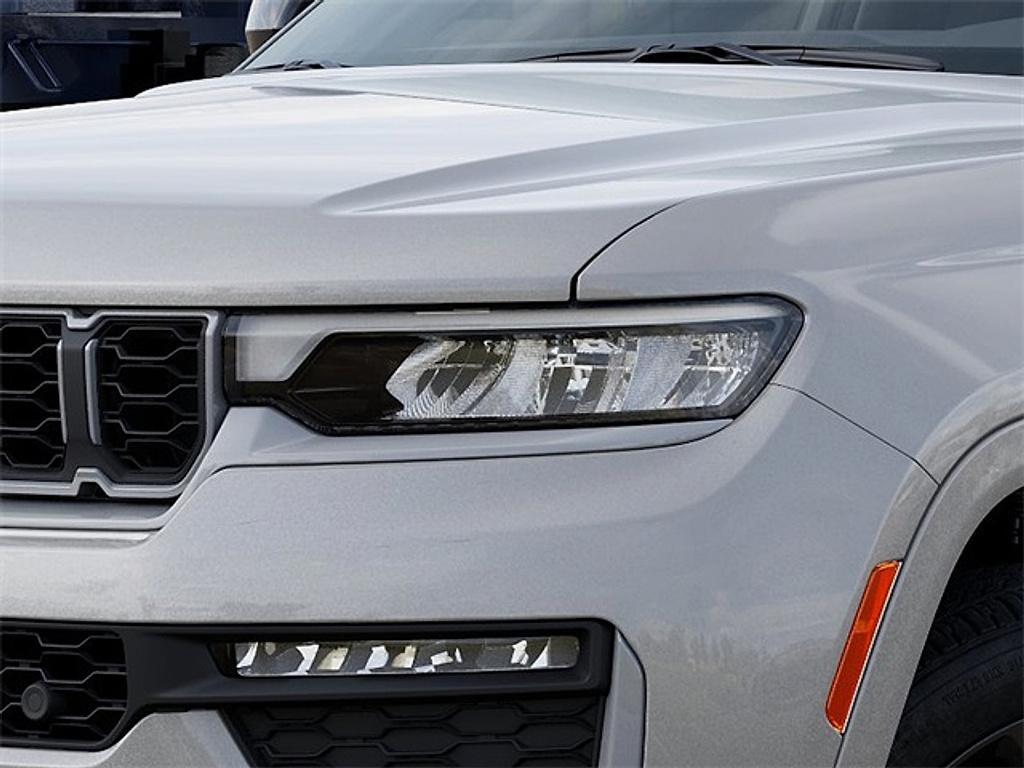 new 2026 Jeep Grand Cherokee car, priced at $53,580