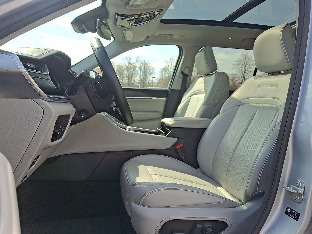 used 2022 Jeep Grand Cherokee L car, priced at $35,900