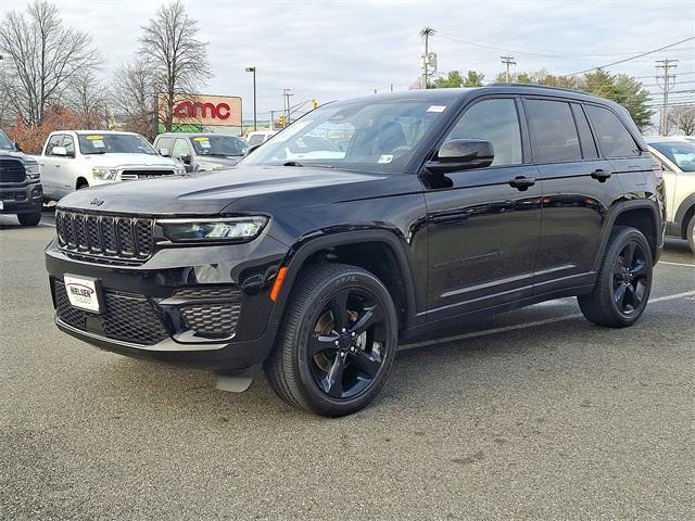 used 2023 Jeep Grand Cherokee car, priced at $31,066