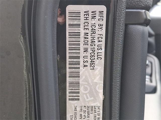 used 2023 Jeep Grand Cherokee car, priced at $31,066