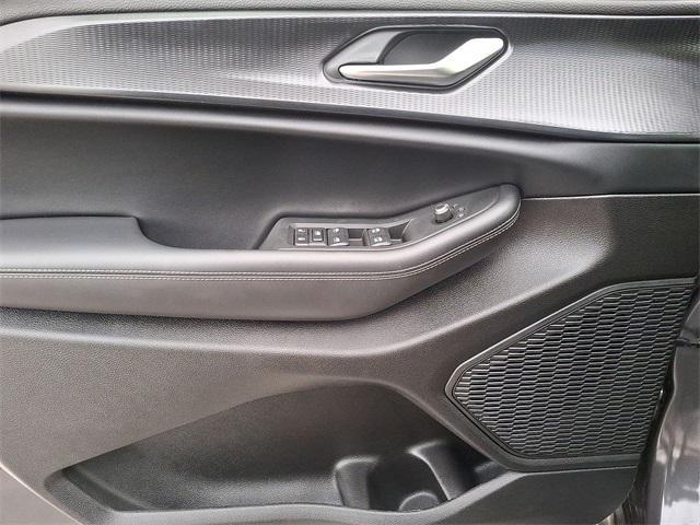 used 2025 Jeep Grand Cherokee car, priced at $35,725