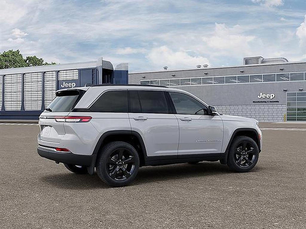 new 2026 Jeep Grand Cherokee car, priced at $52,158