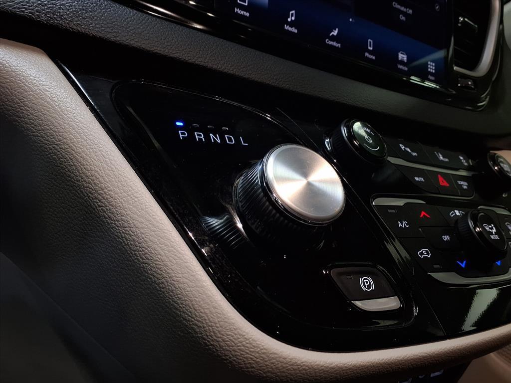 used 2024 Chrysler Pacifica car, priced at $26,999