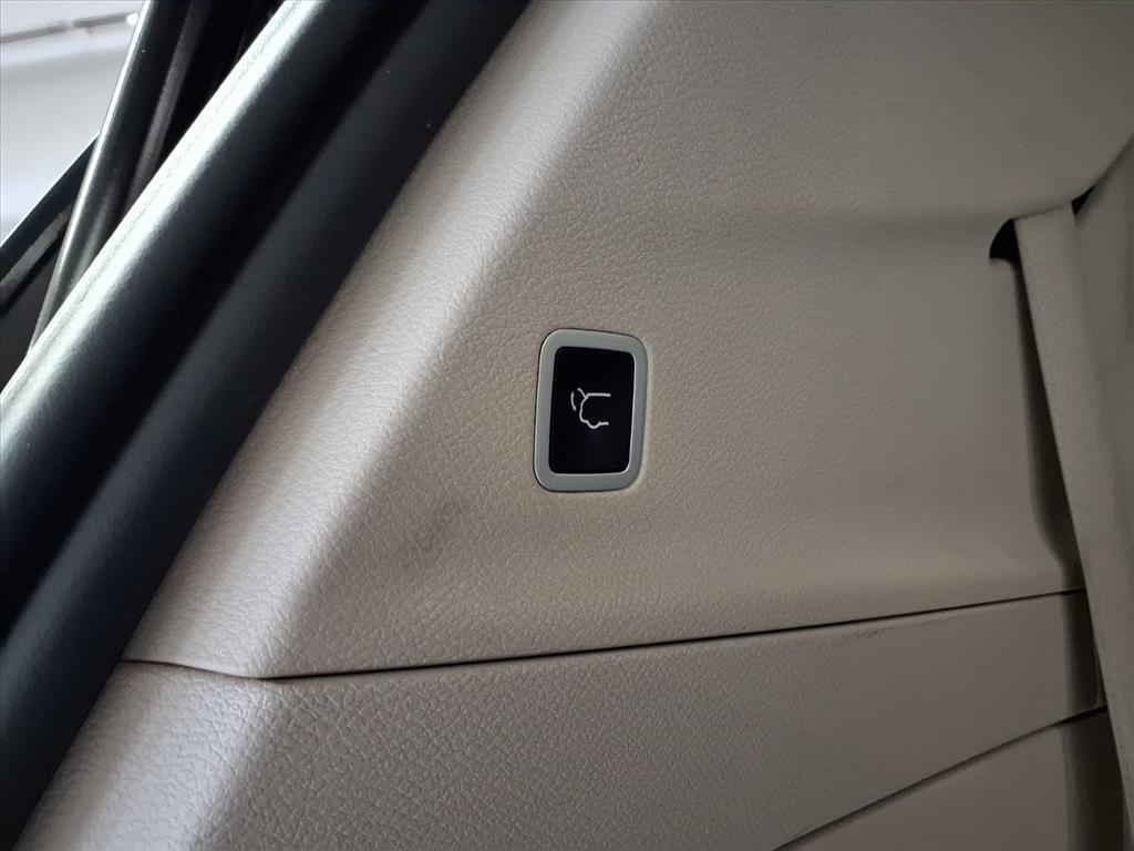 used 2024 Chrysler Pacifica car, priced at $26,999