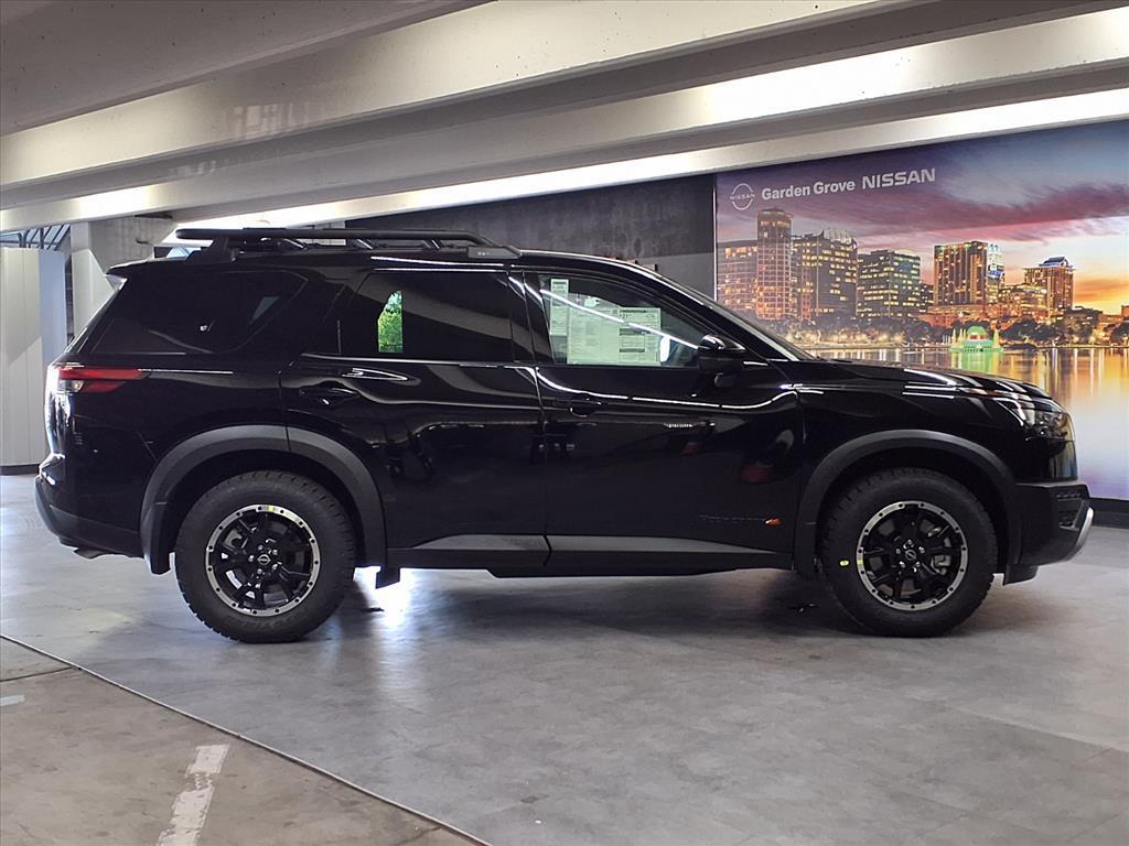 new 2025 Nissan Pathfinder car, priced at $39,187