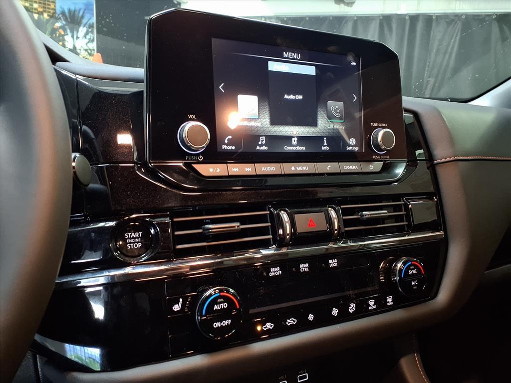 new 2025 Nissan Pathfinder car, priced at $39,187