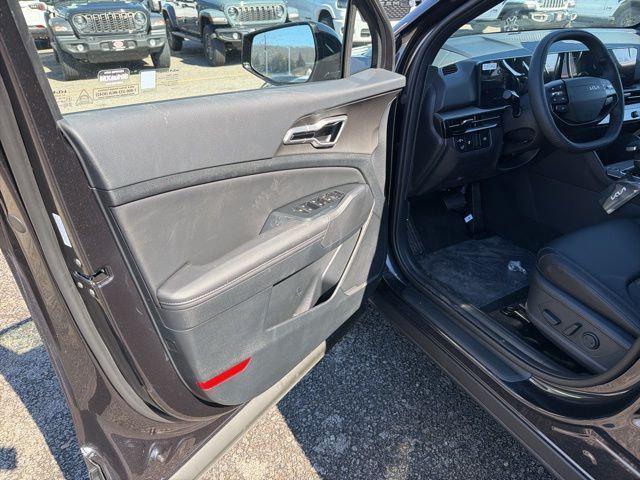 new 2026 Kia Sportage car, priced at $36,305