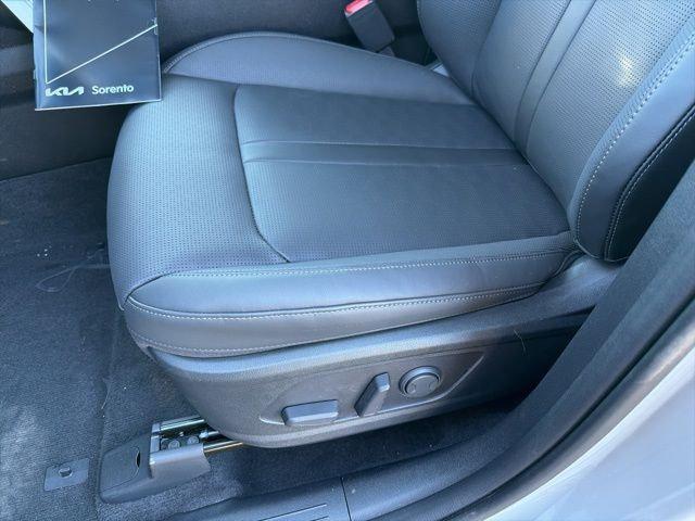 new 2026 Kia Sorento car, priced at $39,295
