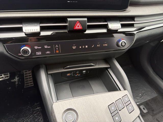 new 2026 Kia Sportage Plug-In Hybrid car, priced at $48,855